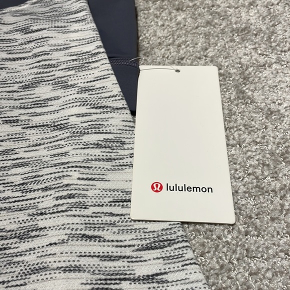 NWT LULULEMON TANK - Picture 3 of 5